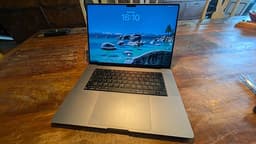Apple MacBook Pro laptop 16 tum grå M1 32gig RAM Lagring 500 gig