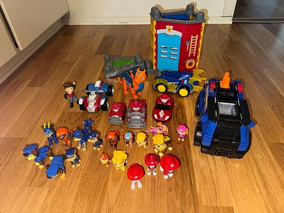 Paw Patrol figurset med fordon och brandstation