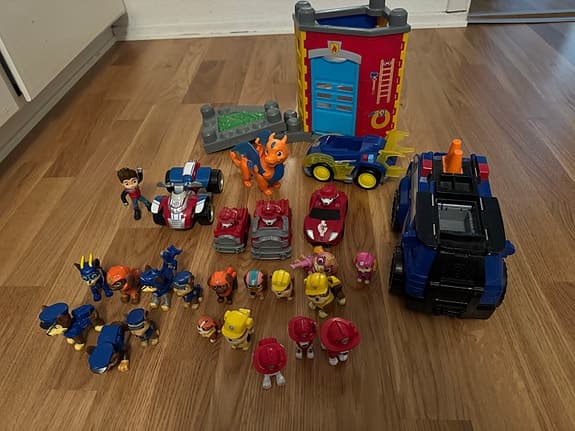 Paw Patrol figurset med fordon och brandstation