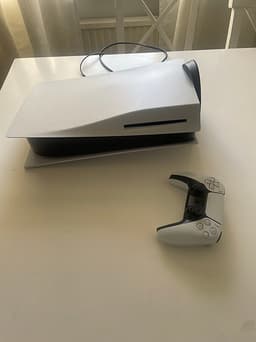 Sony Playstation 5 spelkonsol med handkontroll