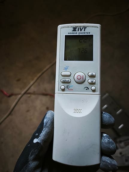 IVT 12LR-N luft-luft värmepump med fjärrkontroll