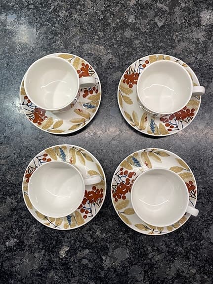 Kaffekoppar med fat, 4 st, Diamant Berry