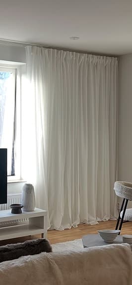 Gardiner 6 st + gardinskena med beslag
