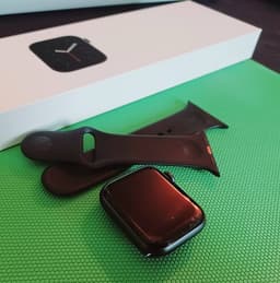 Apple Watch Series 6 (GPS + cellular)