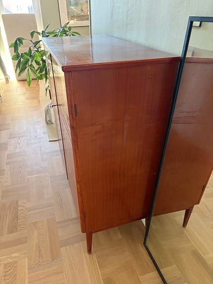 Retro teakbyrå säljes
