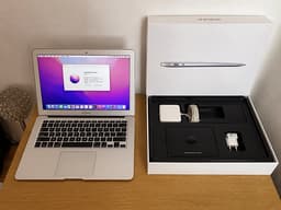 MacBook Air 13 tum från 2017 core i5 i mycket fint skick