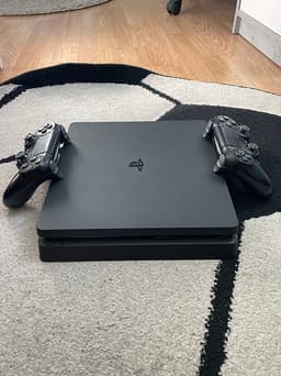Sony Playstation 4 slim spelkonsol svart
