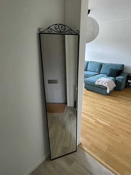 SPEGEL- Accepting best offer  Golvspegel KARMSUND