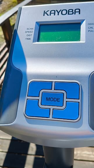 Motionscykel med display och motståndsreglage. Norrtälje.
