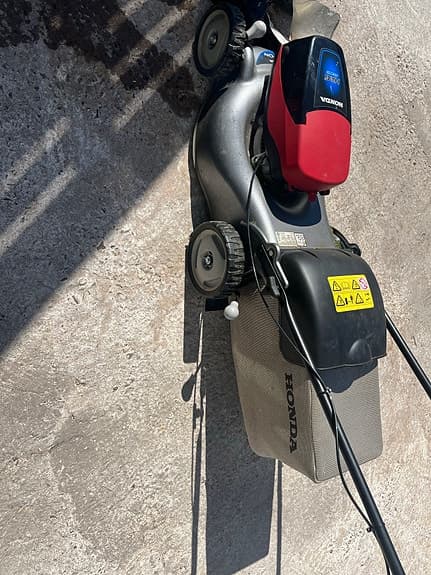 Honda Izy-ON batterigräsklippare