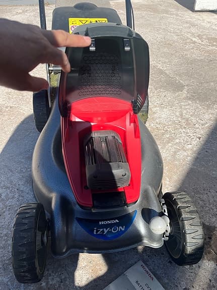 Honda Izy-ON batterigräsklippare