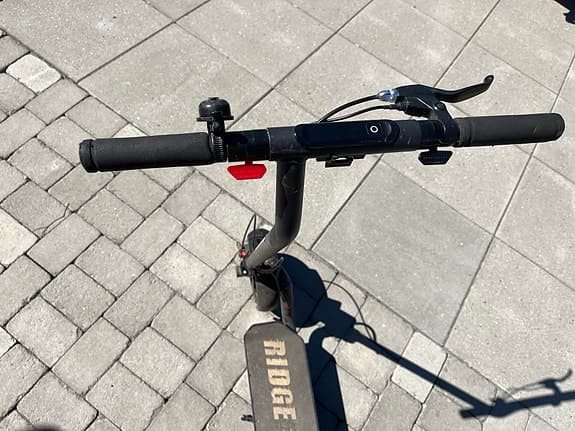 Ridge1- elscooter svart NU 900:-