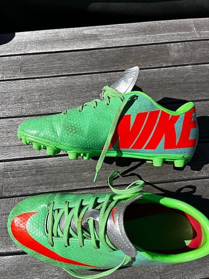 Nike Mercurial fotbollsskor stl 36,5 gröna