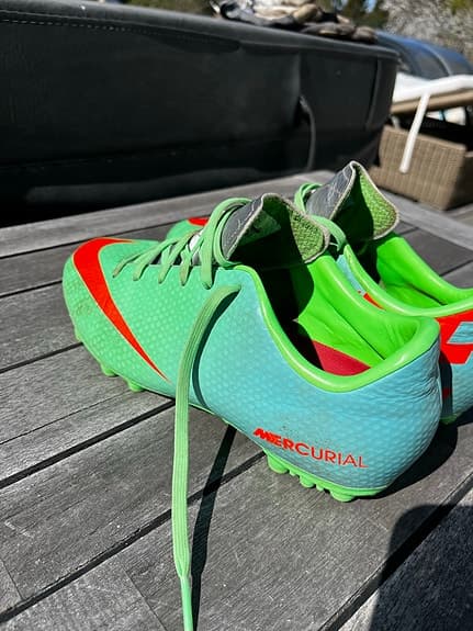 Nike Mercurial fotbollsskor stl 36,5 gröna