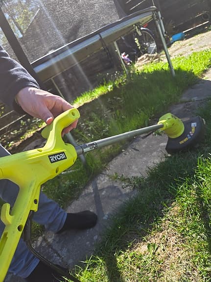 Trädgårdstrimmer