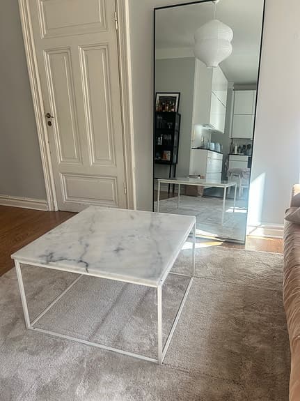 Vardagsrumsbord i marmor