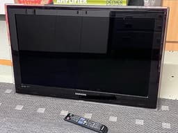 Samsung TV 32 tum svart