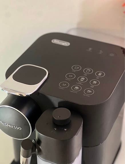Nespresso Gran Lattissima (De'Longhi) – Som ny!