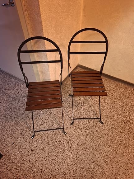 Äpplarö spaljé med slagbord och 2 stolar
