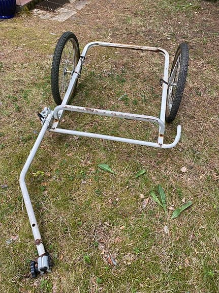 Cykelvagn / lastkärra för cykel med dragstång