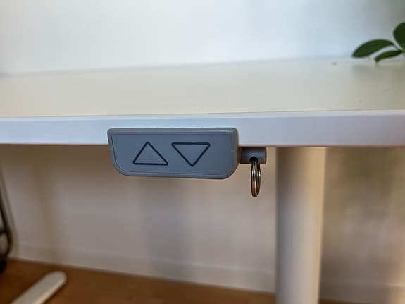 Skrivbord Ikea Bekant 120/80 elektriskt höj/sänkbart