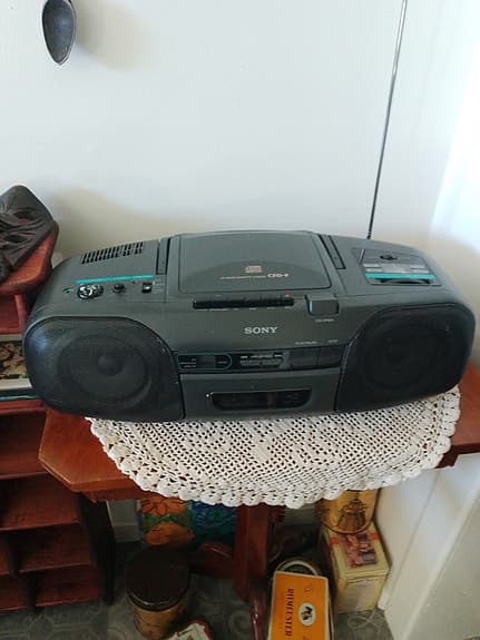 Sony CFD-9 CD radio kassettbandspelare
