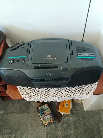 Sony CFD-9 CD radio kassettbandspelare