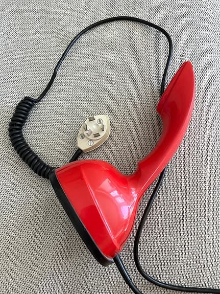 Ericofon / Cobra-telefon – röd retro designklassiker (funger