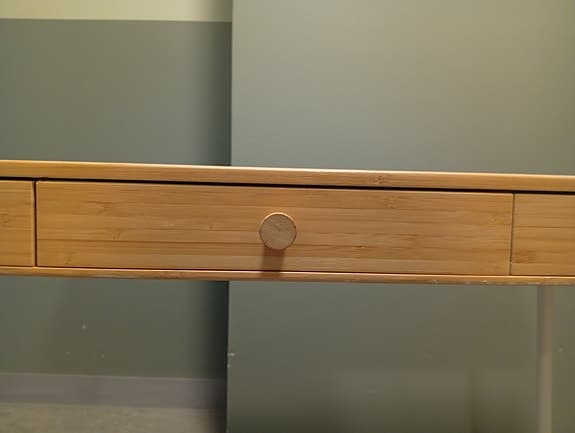Litet skrivbord i bambu - Lillåsen IKEA