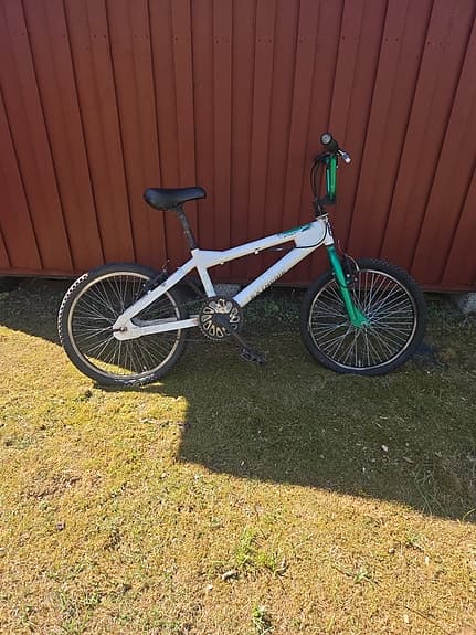 Bmx-grön vit
