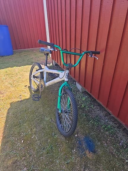 Bmx-grön vit