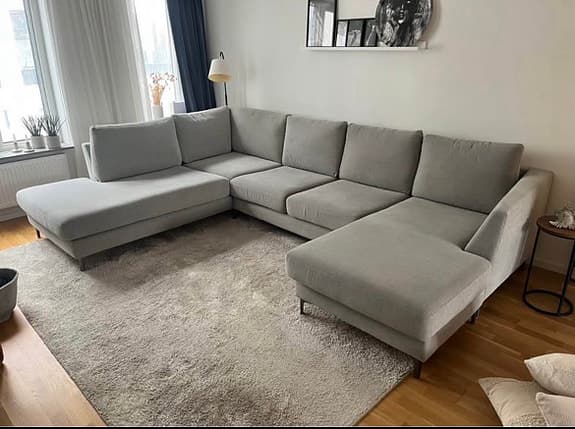 Soffa 4 sits med divan och schäslong