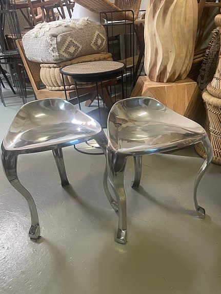 Sittpallar i silver metall