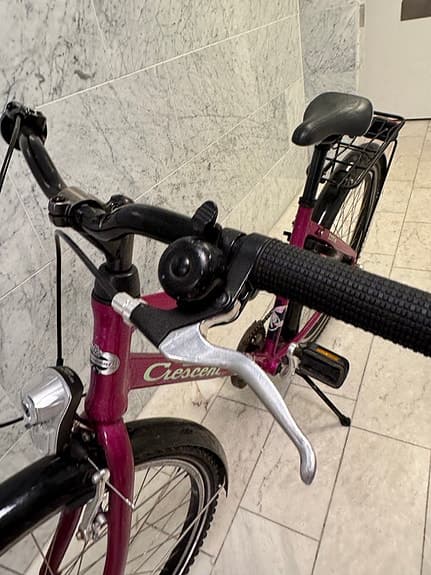 Nyservad lila Crescent barncykel 24"