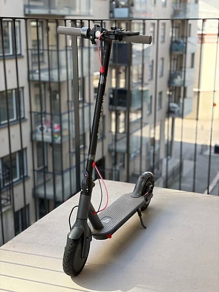 E-Wheels E2S V2 Electric Scooter