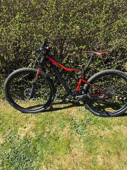 Cannondale heldämpad mountainbike 29" stl M svart/röd unisex