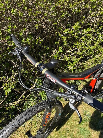 Cannondale heldämpad mountainbike 29" stl M svart/röd unisex