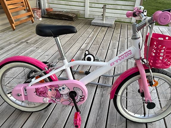 Barncykel 16 tum- front basket, side wheels and handle bar for training