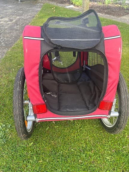 Trixie cykelvagn för hund röd