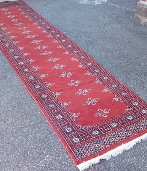 vacker mönster handknut bochara ullmatta