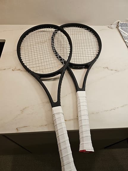 Wilson Pro Staff RF97

autograph Roger Federer