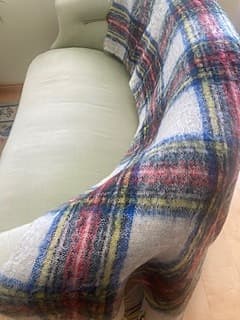 Vacker rutig pläd i mohair