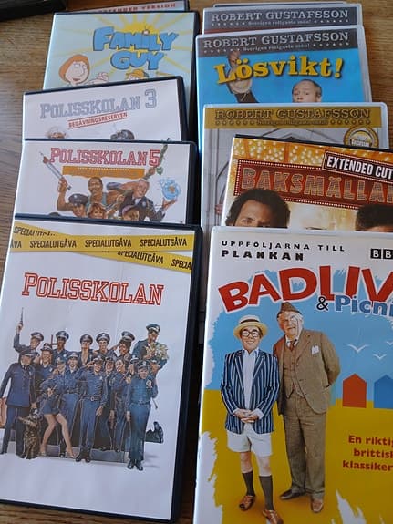 10 DVD, Humor, t ex Robert Gustafsson