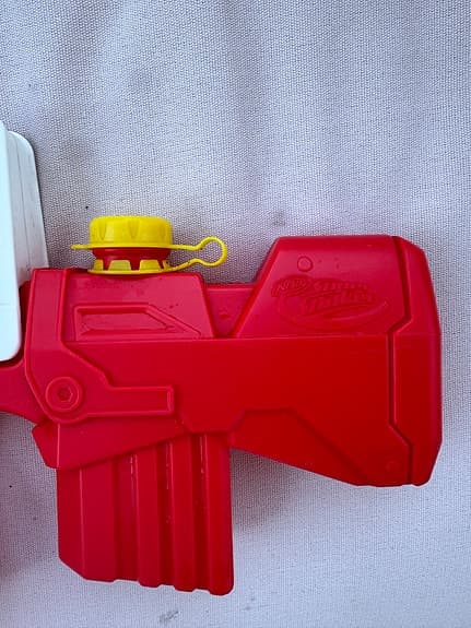 Nerf Super Soaker Fortnite vattenpistol röd/vit