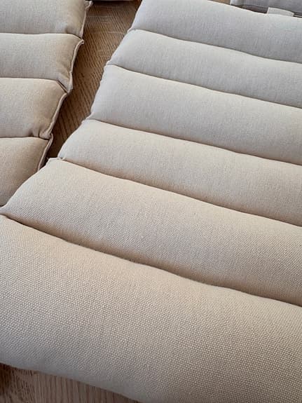 Helt nya, beige sittdynor / sittkuddar Hemtex