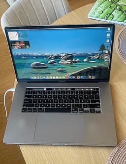 MacBook Pro 2019 16 tum Touch bar