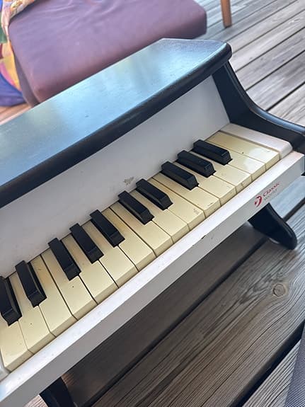 Classic World träpiano för barn