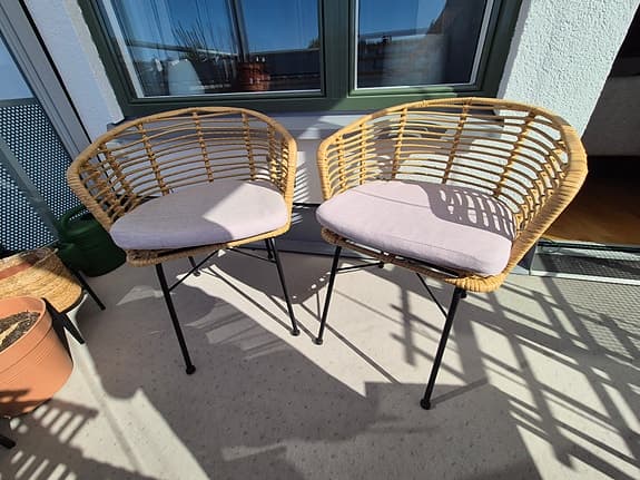 Rottingstolar med dynor för uteplats/balkong