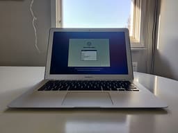 MacBook Air 13" 2017 | Ny skärm, nytt batteri | 8GB/128GB | Laddare ingår
