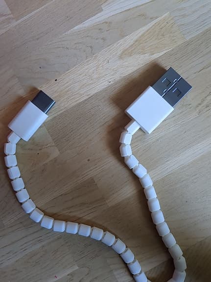 Förstorad usb c laddare